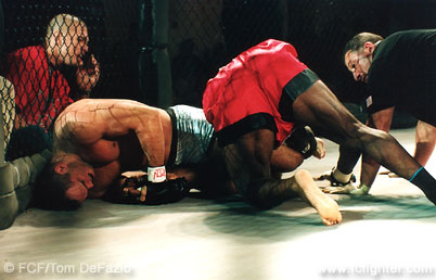 Rich Franklin armbars Marvin Eastman at WFA1