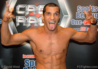 Cage Rage 19: Luiz Azeredo lightens the mood at the weigh-ins - Photo by David West