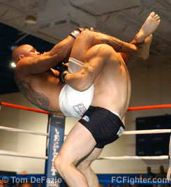 Dante Rivera slams his way out of Jose Rodriguez' triangle choke