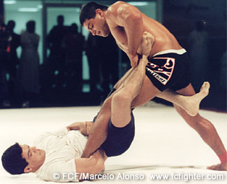 Ricardo Arona (standing) vs. JJ Machado at ADCC 2001