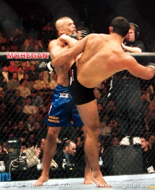 Suloev kicks Chuck Liddell at UFC 35