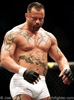 Kimo Leoplodo at UFC 48